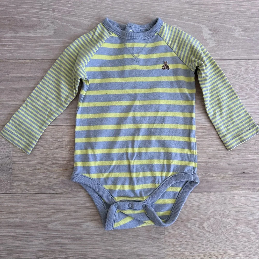GAP carter’s bodysuits